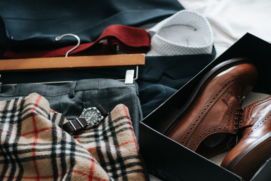What 5 Accessories Every UK Gentleman Needs