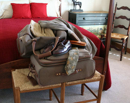How to Pack Clothes to Avoid Creases - Simple Steps