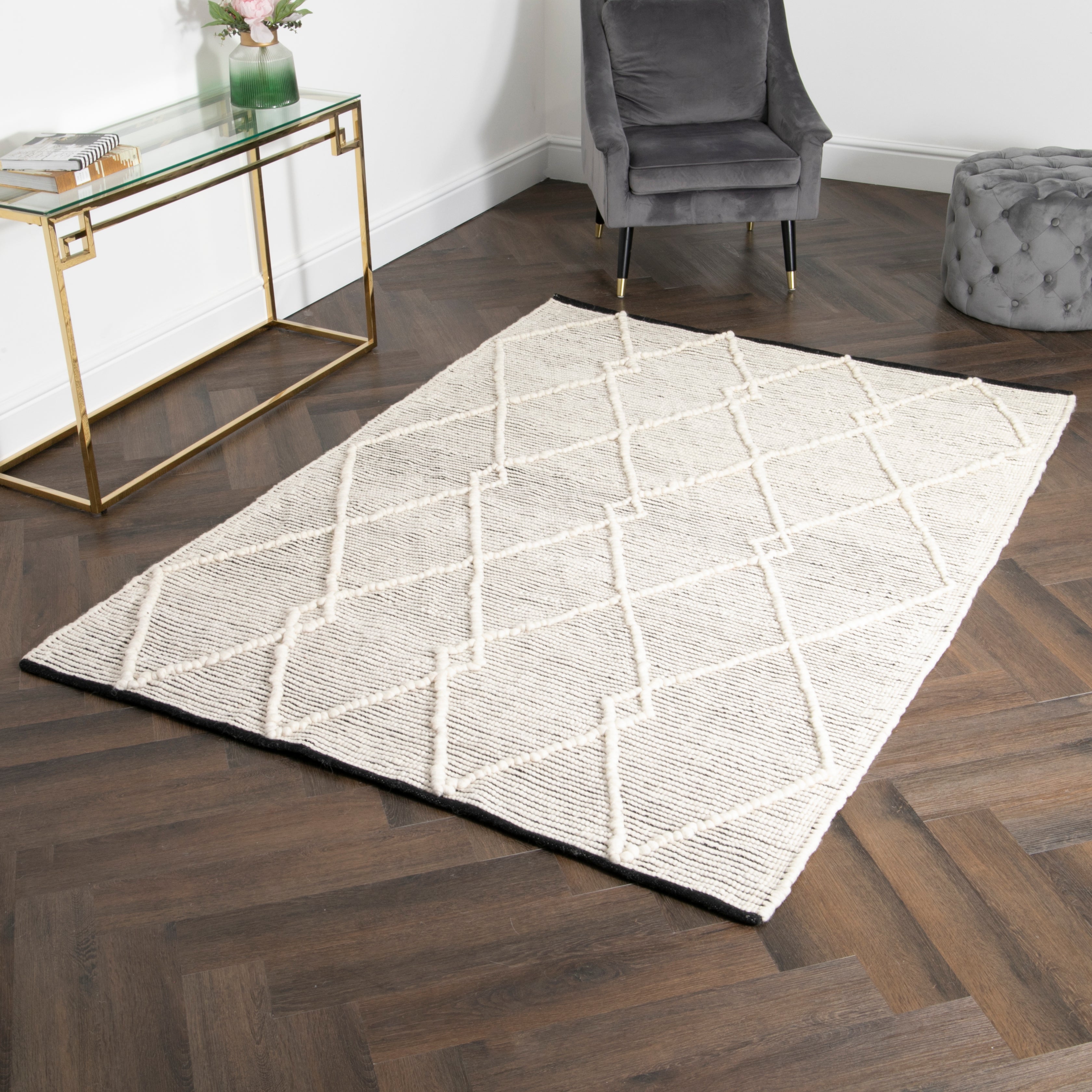 Cream & Black Diamond Pattern Wool Rug – Opulus Prestige